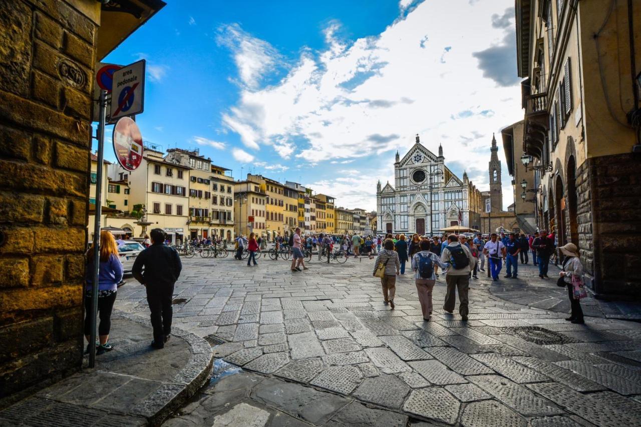 Historic Center Palace - Huge 4 Bedrooms Santa Croce Apartment - By Likehomeฟลอเรนซ์ ภายนอก รูปภาพ