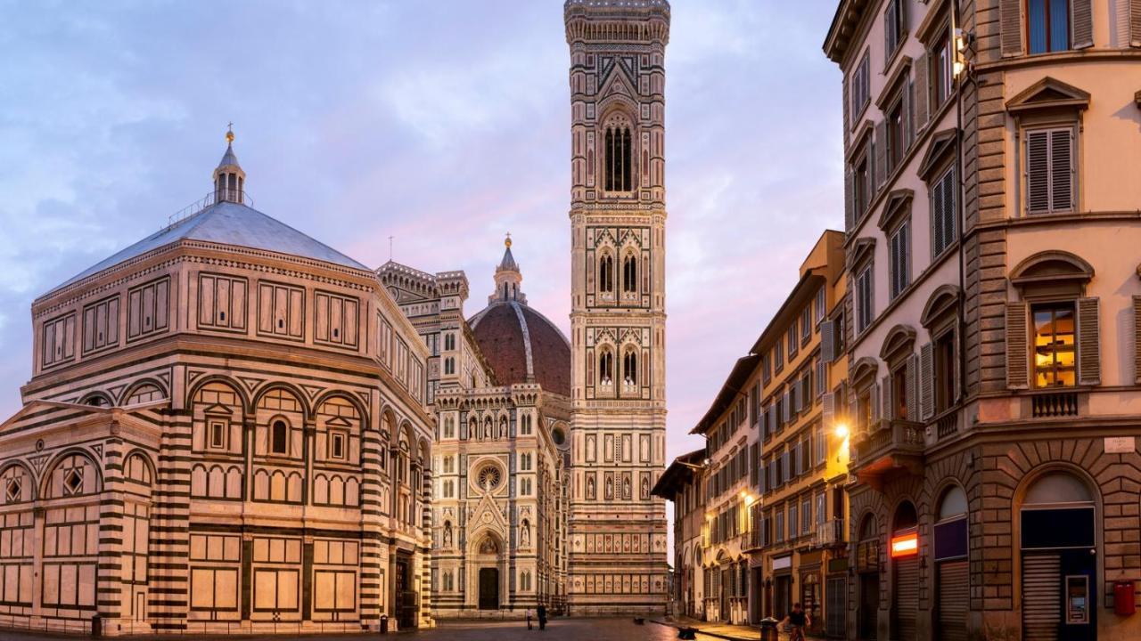 Historic Center Palace - Huge 4 Bedrooms Santa Croce Apartment - By Likehomeฟลอเรนซ์ ภายนอก รูปภาพ