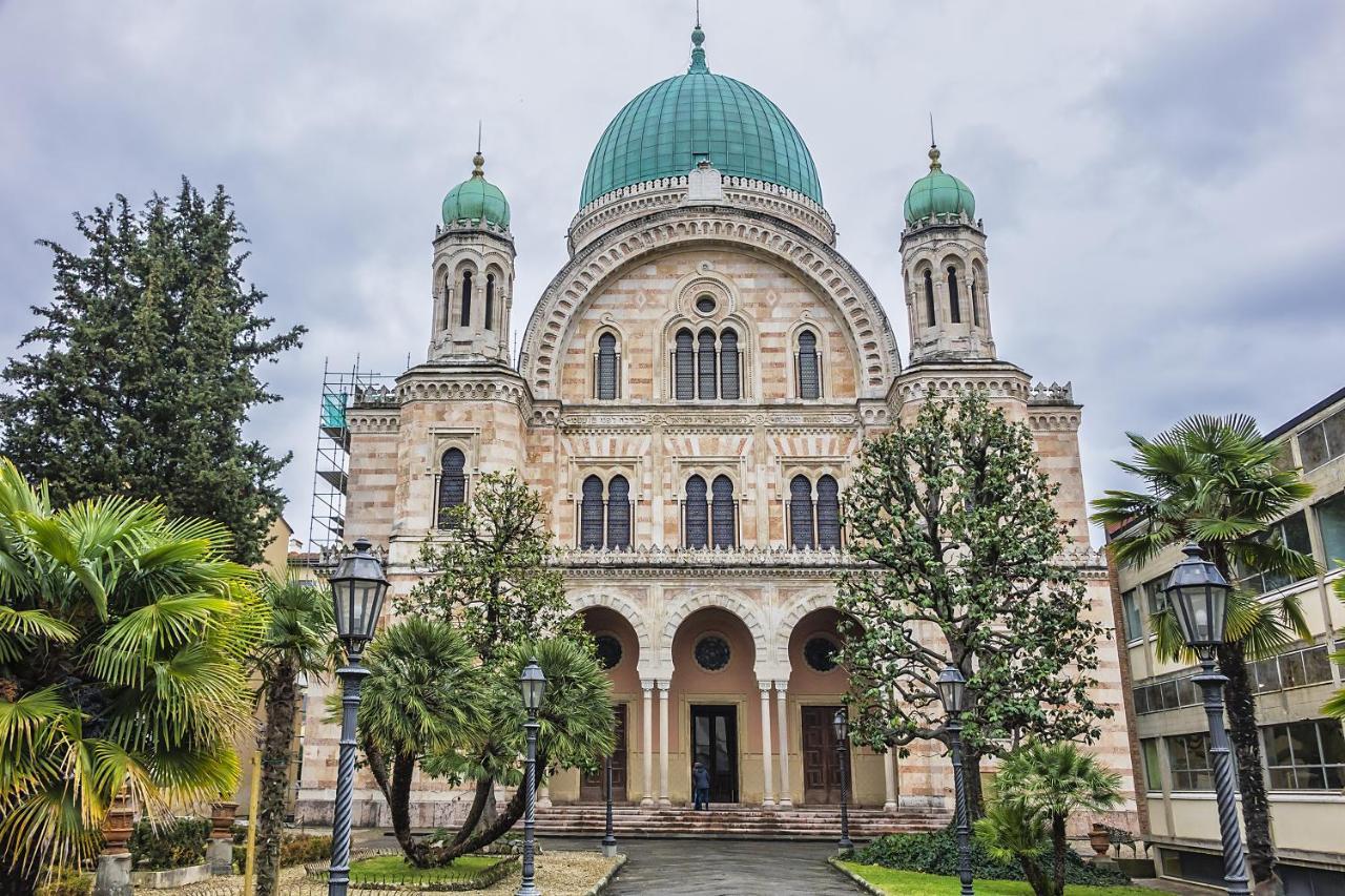 Historic Center Palace - Huge 4 Bedrooms Santa Croce Apartment - By Likehomeฟลอเรนซ์ ภายนอก รูปภาพ